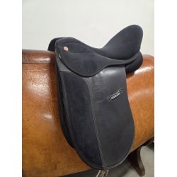 Cl. House Dressursadle Bred Bom 16,5"