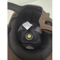 Brun Ridehjelm str. 57 cm.