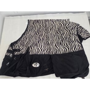 AB Zebra Regndkken str. 165 med sm huller. Brugt