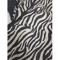 AB Zebra Regndkken str. 165 med sm huller. Brugt