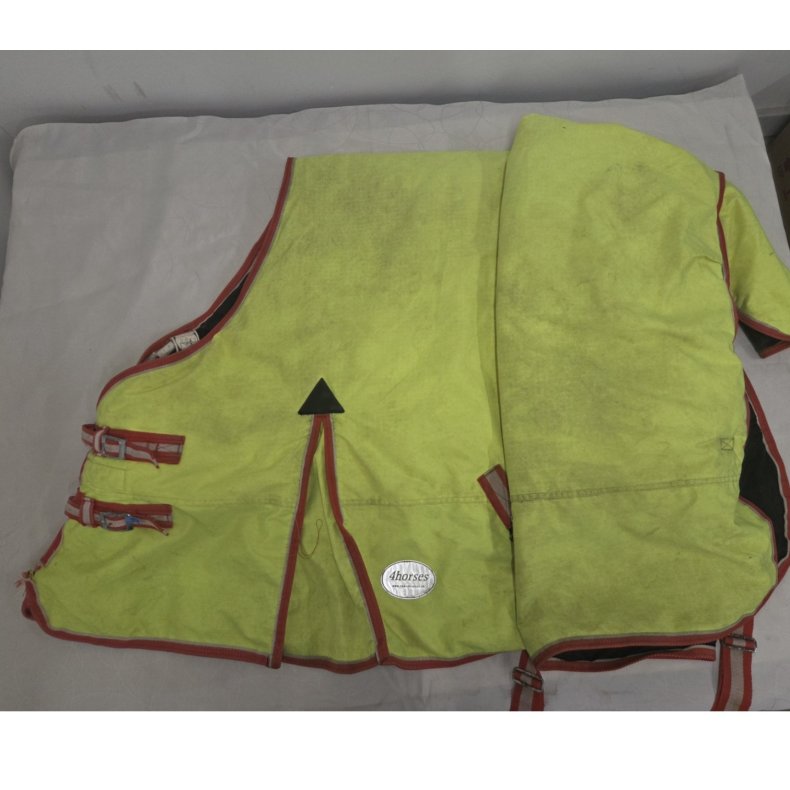 4 Horses 400g Dkken str. 155 Nyvasket og Imprgneret Defekt spnde foran