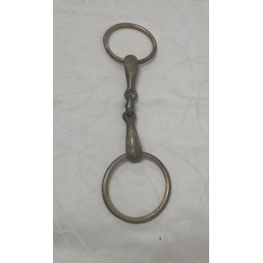 Tredelt bid 14,5 cm.