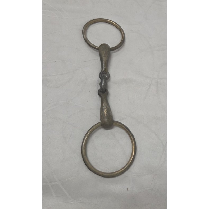 Tredelt bid 14,5 cm.