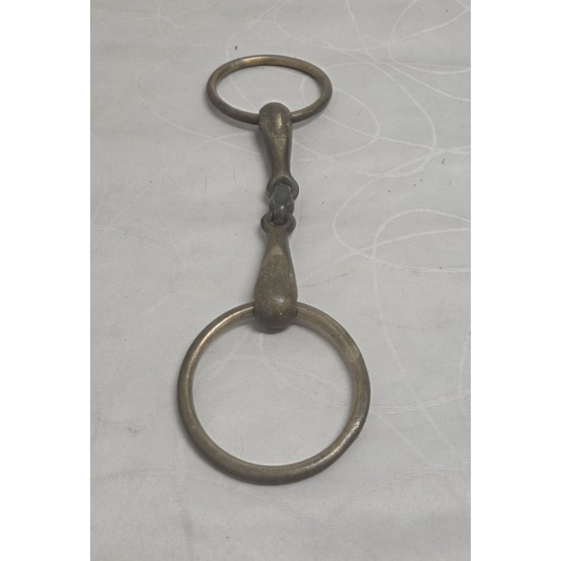 Tredelt bid 13,5 cm.