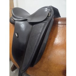 Wintec Isl�nder Sadel 17" med Sort Kopjern