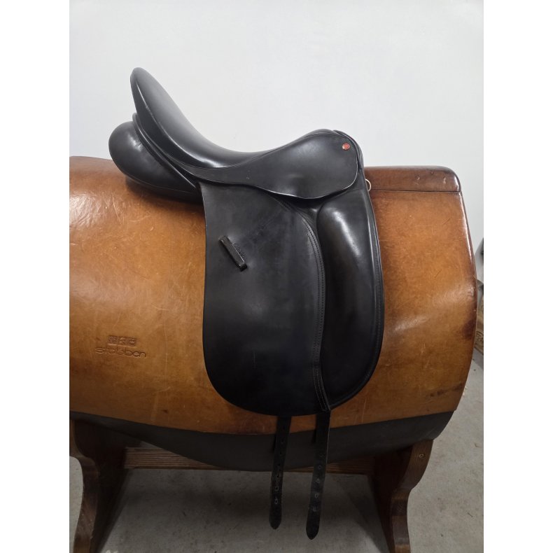 Windsor Elite Fit 3 17" Sort 45 cm. i anl�gsflade