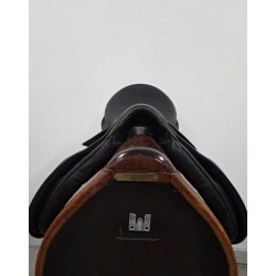 St�ben Roxanne Dressursadel  17" Bom 32 47 cm. i anl�gsflade