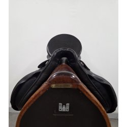 Kieffer Marster Dressursadel 17"  Smal Bom ca. 45 cm. i anl�gsflade