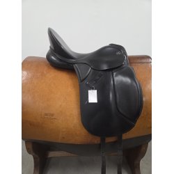 Kieffer Marster Dressursadel 17"  Smal Bom ca. 45 cm. i anl�gsflade