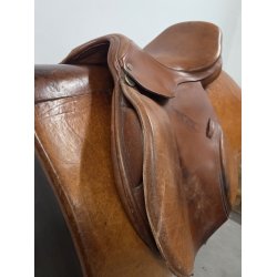 Springsadel 18" Mellem Bom 48 cm. i anl�gsflade