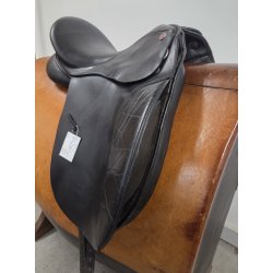 ClaridgeHouse Dressursadel 17" Sort Kopjern (Kan skiftes) Anl�gsflade p� 45 cm.