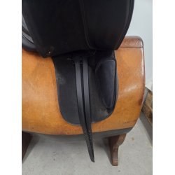 Wintec Dressursadel 17"  Hvidt Kopjern ca. 45 cm. i anl�gsflade