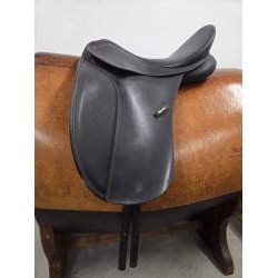 Wintec Dressursadel 17"  Hvidt Kopjern ca. 45 cm. i anl�gsflade