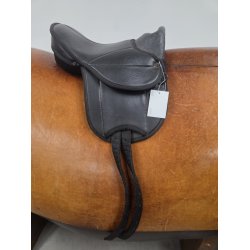 Pony Sadel 11 cm. i Bom og ca. 31 cm. i Anl�gsflade