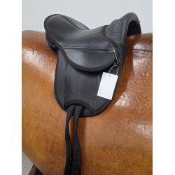 Pony Sadel 11 cm. i Bom og ca. 31 cm. i Anl�gsflade