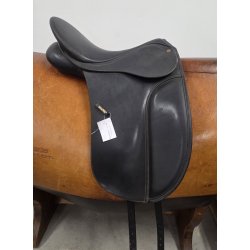 Wintec Dressursadel 17"  Sort Kopjern ca. 45 cm. i anl�gsflade