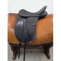 Wintec Dressursadel 17"  Sort Kopjern ca. 45 cm. i anl�gsflade