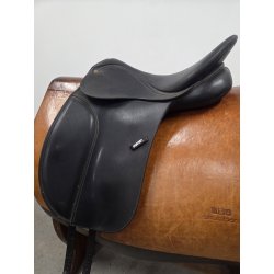 Wintec Dressursadel 17"  Sort Kopjern ca. 45 cm. i anl�gsflade