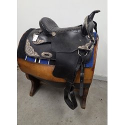 Sort Western Sadel Inkl. Underlag - Gjord - Fort�j og Trense Pris 9000 Kr.