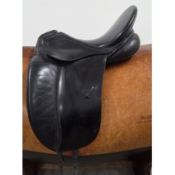 Kentaur Dressursadle 17,5" Mellem-Bred Bom Anl�gsflade p� 46 cm. Inkl. Overtr�k