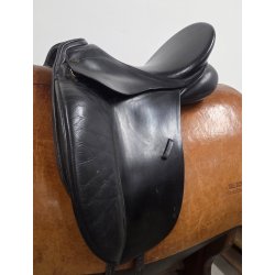 Kentaur Dressursadle 17,5" Mellem-Bred Bom Anl�gsflade p� 46 cm. Inkl. Overtr�k