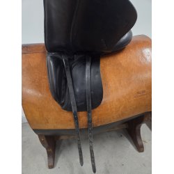 Kentaur Dressursadle 17,5" Mellem-Bred Bom Anl�gsflade p� 46 cm. Inkl. Overtr�k