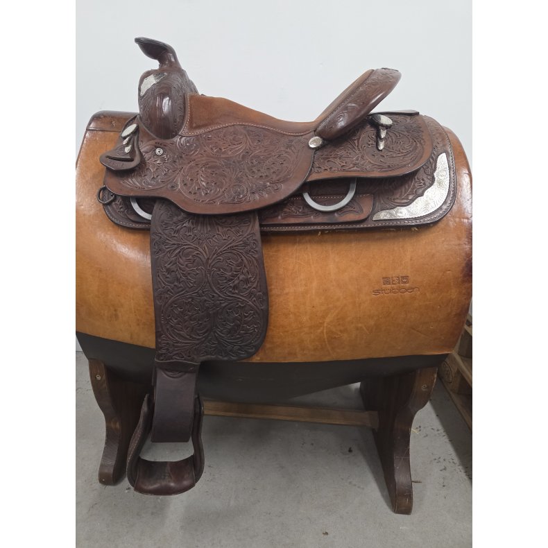 R�d/Brun  Western Sadel  Pris 4000 Kr.