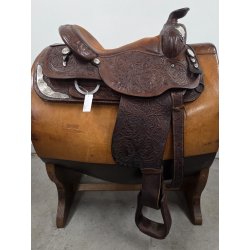 R�d/Brun  Western Sadel  Pris 4000 Kr.