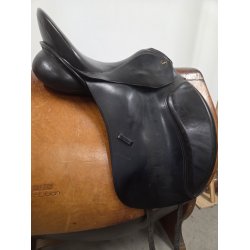 Theo Sommer Magnus Dressur 16" Smal Bom 45 cm. i anl�gsflade. 3.000 Kr