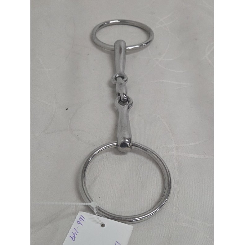 Tredelt bid 13,5 cm.