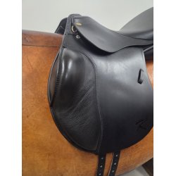 Kentaur Apollon Springsadle 17,5" Bom Str. 4 Anl�gsflade 44 cm. Brugt Kun 8 Gange Inkl. Originalt Overtr�k.