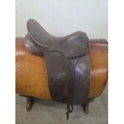 County Compeditor Dressursadle 17,5" Mellem- Bred Bom 47 cm. i Anl�gsflade