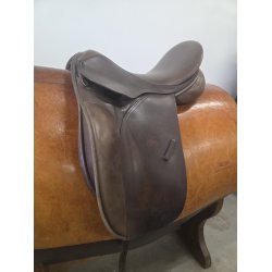 County Compeditor Dressursadle 17,5" Mellem- Bred Bom 47 cm. i Anl�gsflade