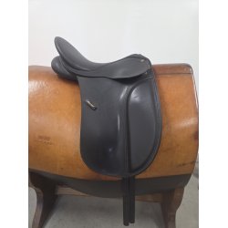 Wintec Dressursadle 17" med Hvidt Kopjern Anl�gsflade 43 cm Flot og Velholdt