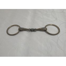 Tredelt bid 13,5 cm.