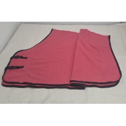 Fleece T�ppe med sort frontlukning Str. 110 