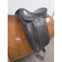 Astund Isl�nder Sadle Mellemdyb s�de, Stoppet med uld, 17" Medium Bom 48 cm. i anl�gsflade