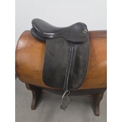 Astund Isl�nder Sadle Mellemdyb s�de, Stoppet med uld, 17" Medium Bom 48 cm. i anl�gsflade