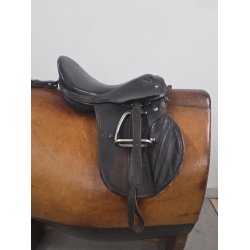 B�rnesadle 15" inkl. Rumperem, Stigremme og b�jler Mellem-Bred Bom