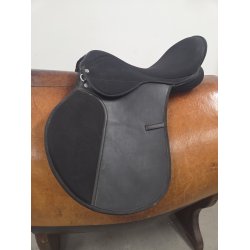 Globus Sadle Bred Bom 17"