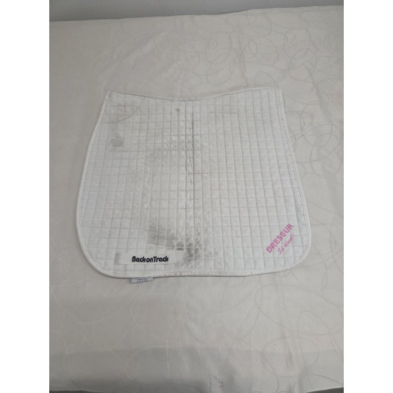 Back on Track Dressurunderlag Hvidt 17"