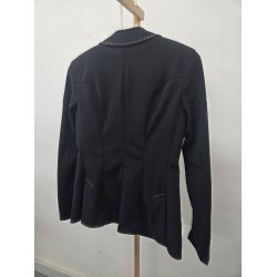 Pikeur Amelia St�vnejakke Str. 38. som ny. Nypris ca. 2350 kr. - sort med sten p� kraven og ved lommerne.