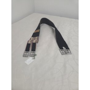 Gjord med elastik 115 cm.