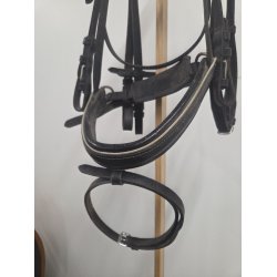 Sort trense med s�lv pipe inkl. t�jler str. X-Full OBS tr�nger til pudsning