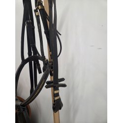 Sort trense med Guld detaljer inkl. t�jler str. Full OBS tr�nger til pudsning
