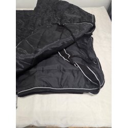 AB Staldd�kken med halv hals 200 g. lille i str. Kun pr�vet p�. Str. 175