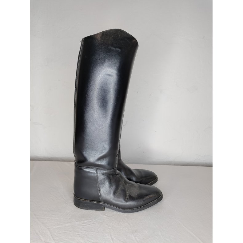 Petrie dressur lderstvler inkl stiver str 39 obs syning bag p den ene stvle