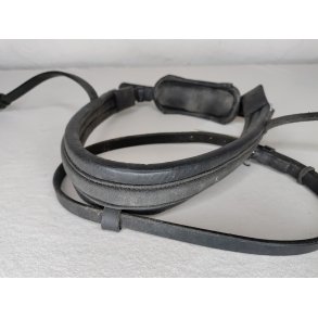 Nsebnd med glimmer, mangler en lderstrop p yderste nserem, ca str Cob