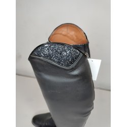 QHP Yuna dressurstvler str 39, 47 hj og 35,5 i omkreds