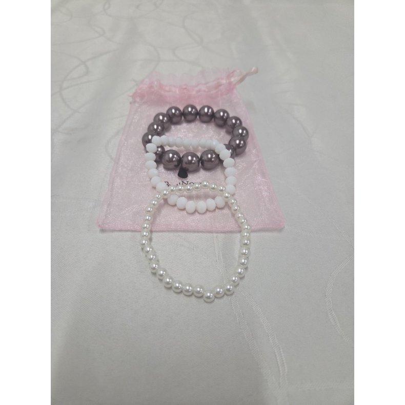 Pose med H�rpynt til st�vne